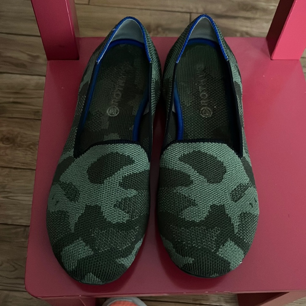 Rothy’s girls camo size 4 womens 5/5.5 EUC